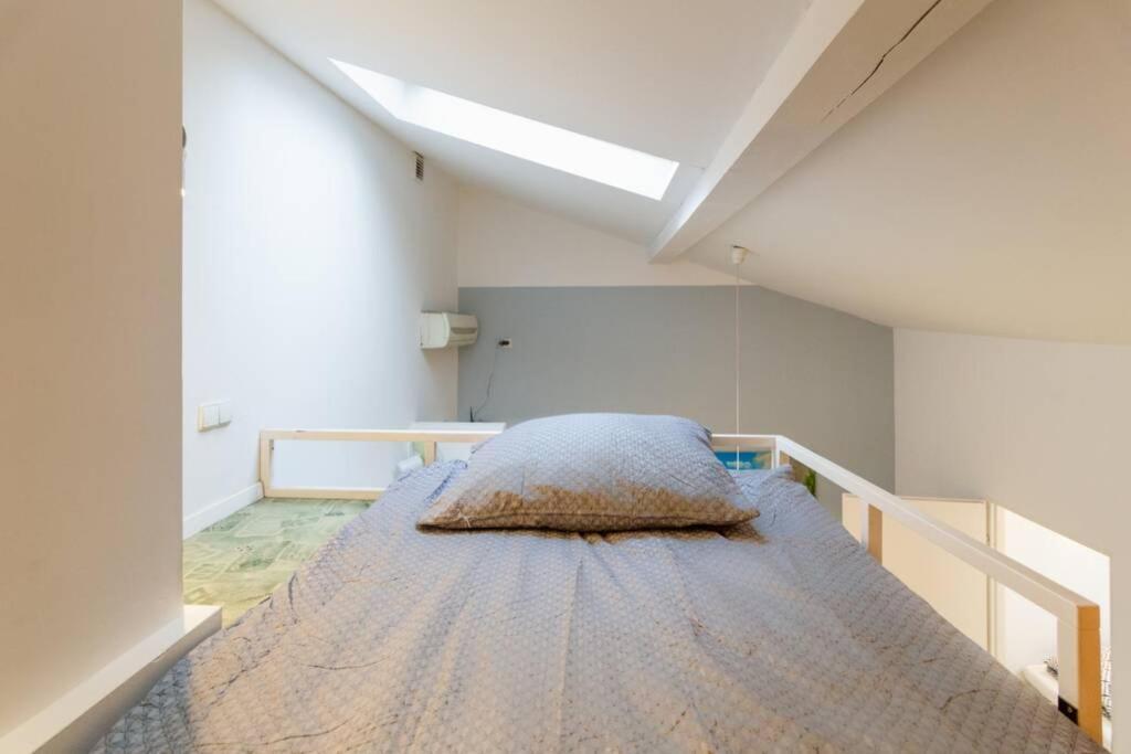 Cupcake 2 Bedroom Loft Apt In Best Location! Krasków Dış mekan fotoğraf