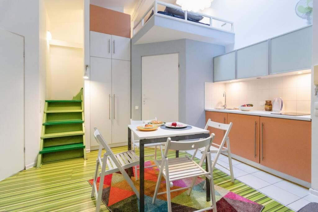 Cupcake 2 Bedroom Loft Apt In Best Location! Krasków Dış mekan fotoğraf